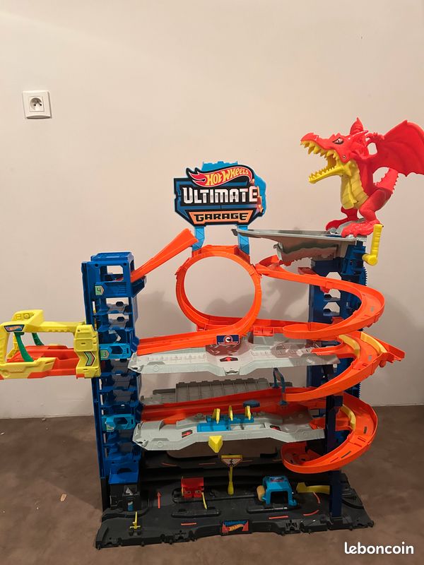 Garage Hot Wheels Ultimate Dragon (image 1)