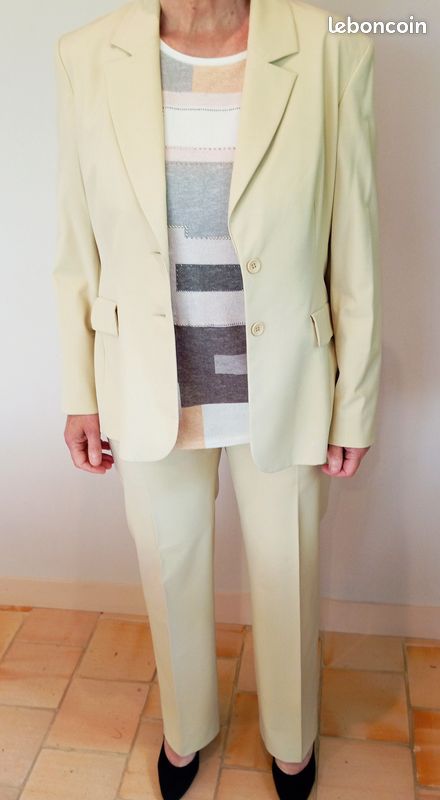 Tailleur ancien Camaïeu couleur crème taille 42 Vêtements
