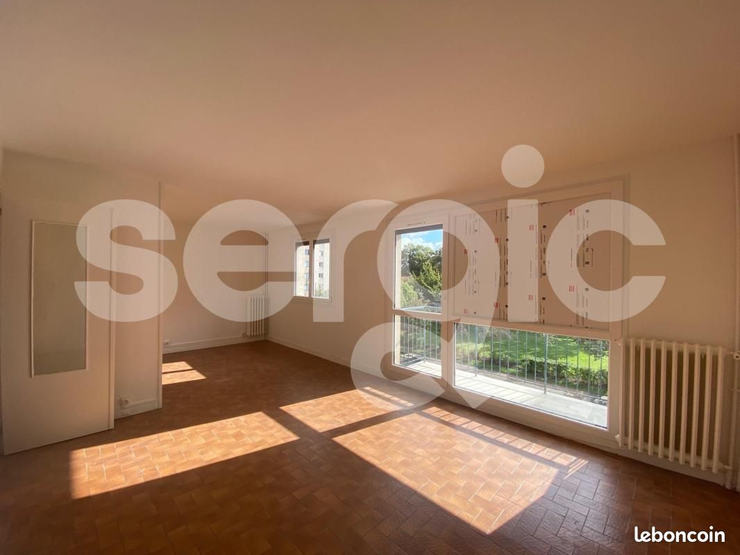 Appartement 5 pièces 85 m² · à Compiègne · 85 m² · 1 070 €