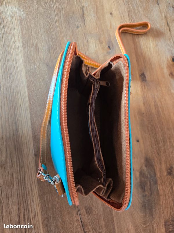 Petit sac en cuir neuf (image 2)