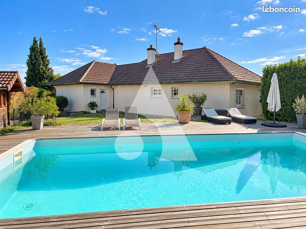Maison 6 pièces 161 m² · à Lamarche-sur-Saône · 161 m² · 359 000 €