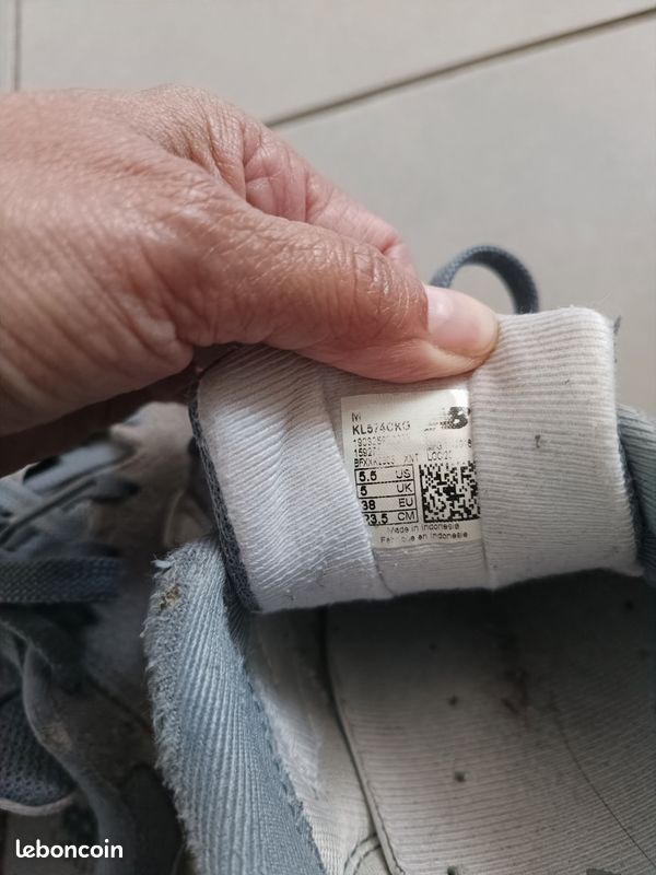 Baskets new balaNew balance 574
pointure 38
Bon état, ont bien été portées, mais peuvent encore servirBaskets new balance 574
pointure 38
Bon état, ont bien été portées, mais peuvent encore servir (image 4)