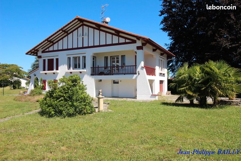 Maison 10 pièces 250 m² · à Bordes · 250 m² · 450 000 €