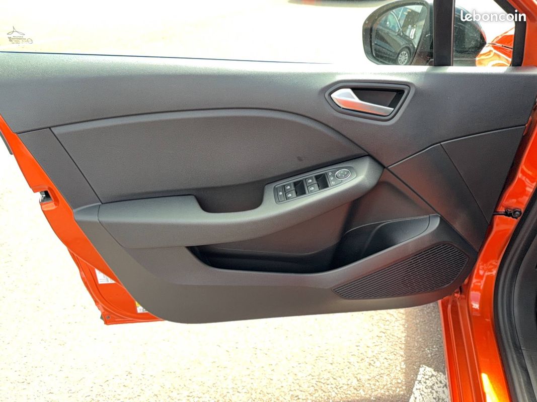 RENAULT Clio TCe 100 GPL Evolution (image 11)