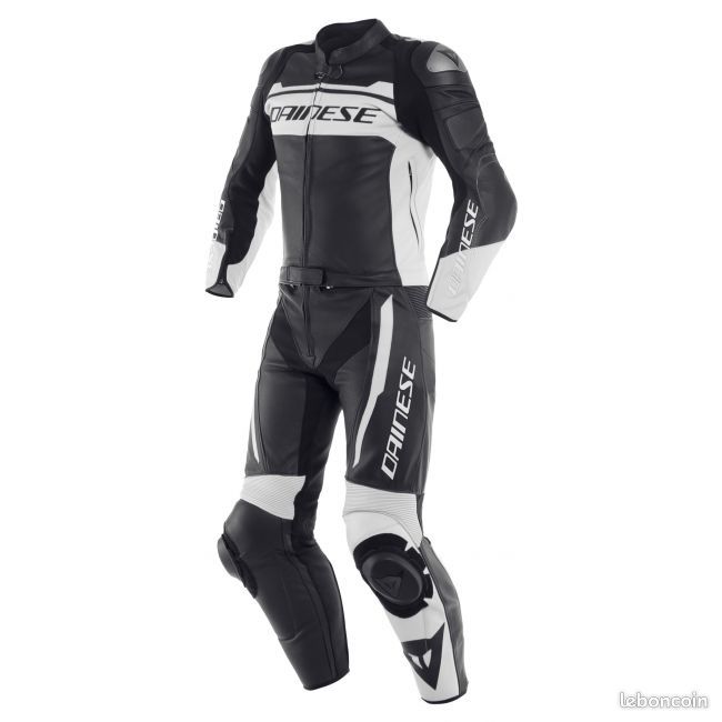 Combinaison Dainese cuir modèle Mistel, taille 54, achetée en 2021