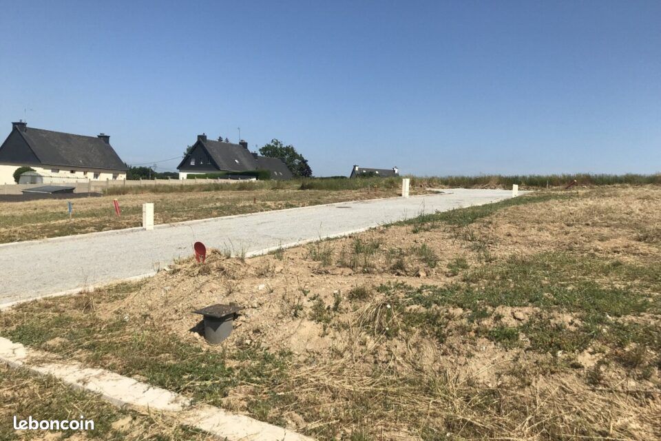 Terrain 582 m² · à Cresserons · 145 000 €