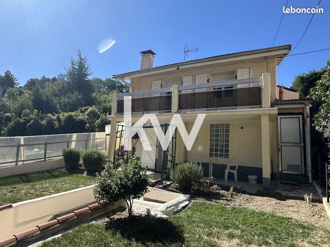 Maison 3 pièces 76 m² · à Saint-Étienne · 76 m² · 120 000 €