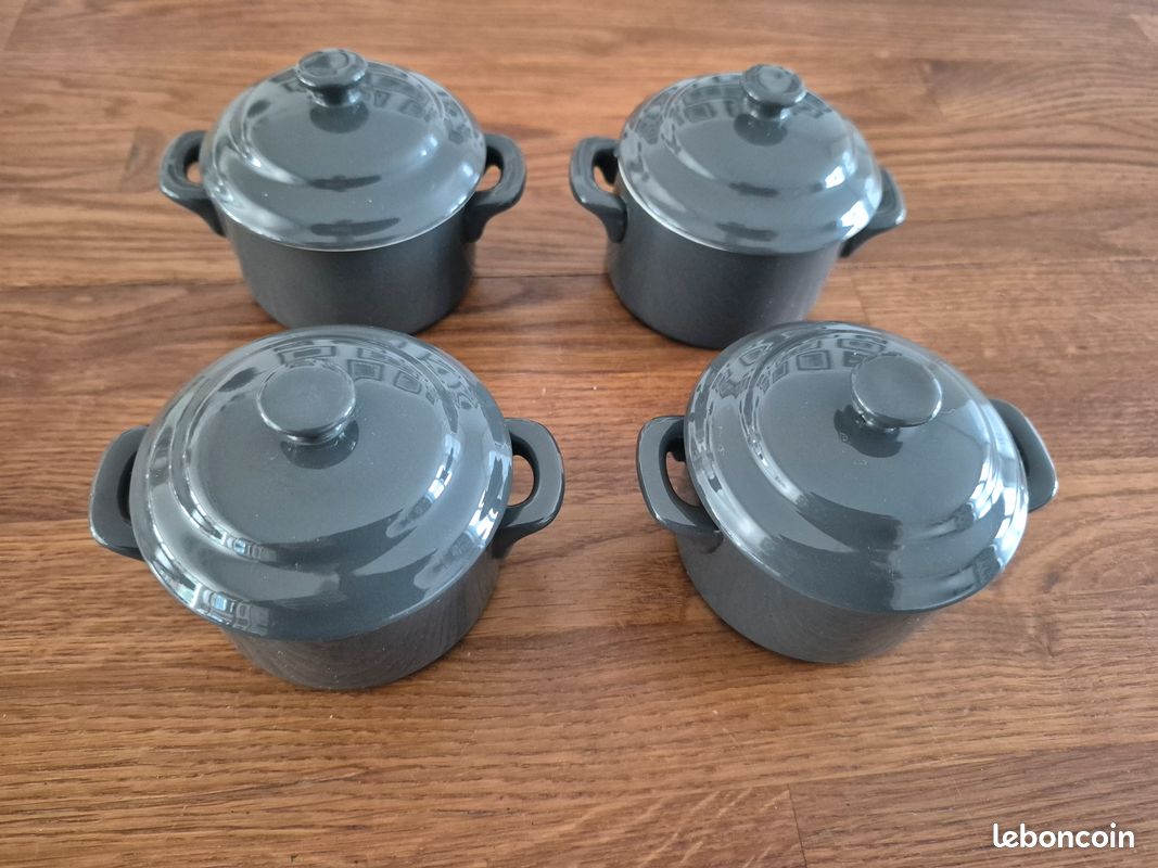 Mini cocotte individuelle en céramique avec couvercle (2