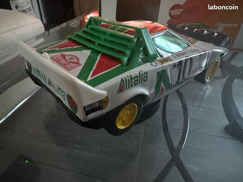 Voici ma dague SS assez rare et dans un état neuf