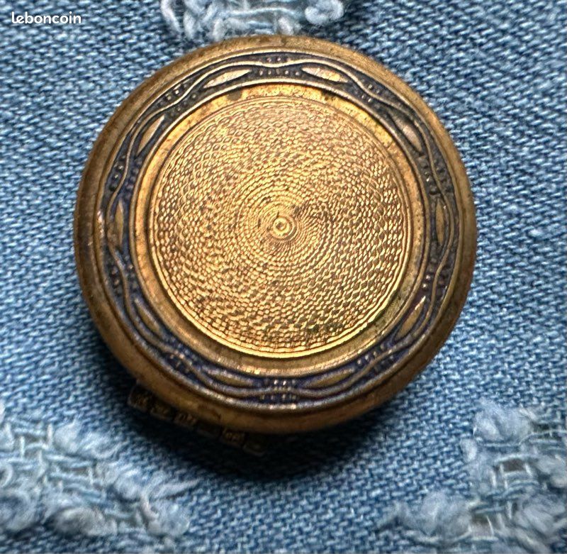 Poudrier Ancien En Métal Doré Avec Miroir - Bon état - Vintage - Boîte à Maquillage Rétro