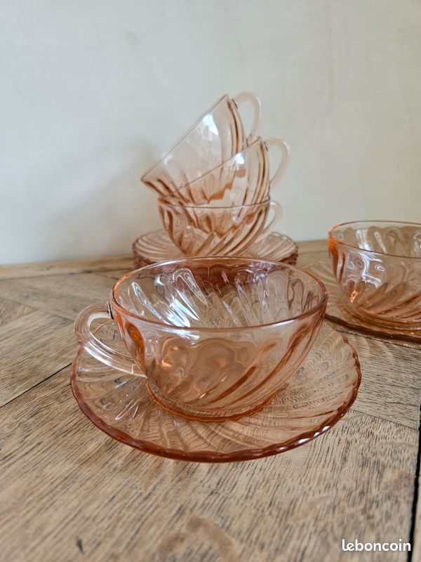 Service à Café Arcoroc Rosaline - 6 Tasses + 6 Soucoupes - Vintage Neuf