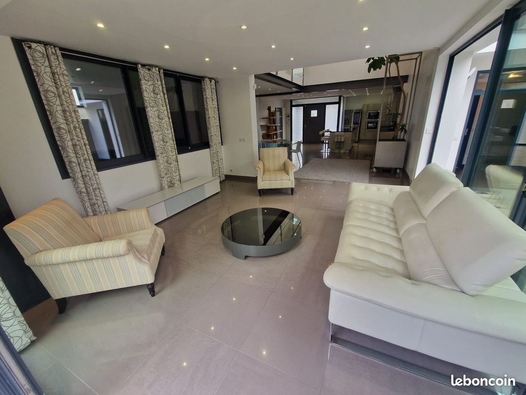 Maison a louer houilles - 6 pièce(s) - 185 m2 - Surfyn