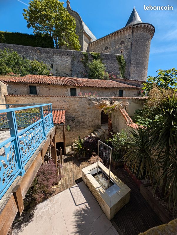 Maison 6 pièces 232 m² · à Verteuil-sur-Charente · 232 m² · 620 000 €
