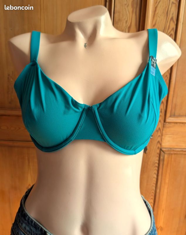 Neuf, haut maillot turquoise Etam 95 E Vêtements - Main Image
