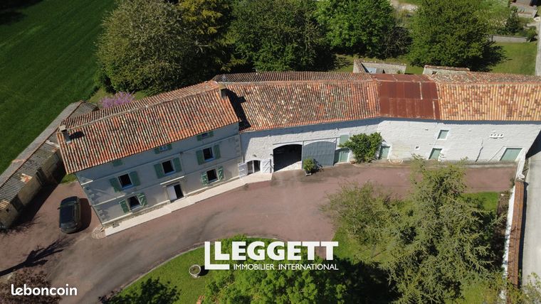 Maison 7 pièces 209 m²