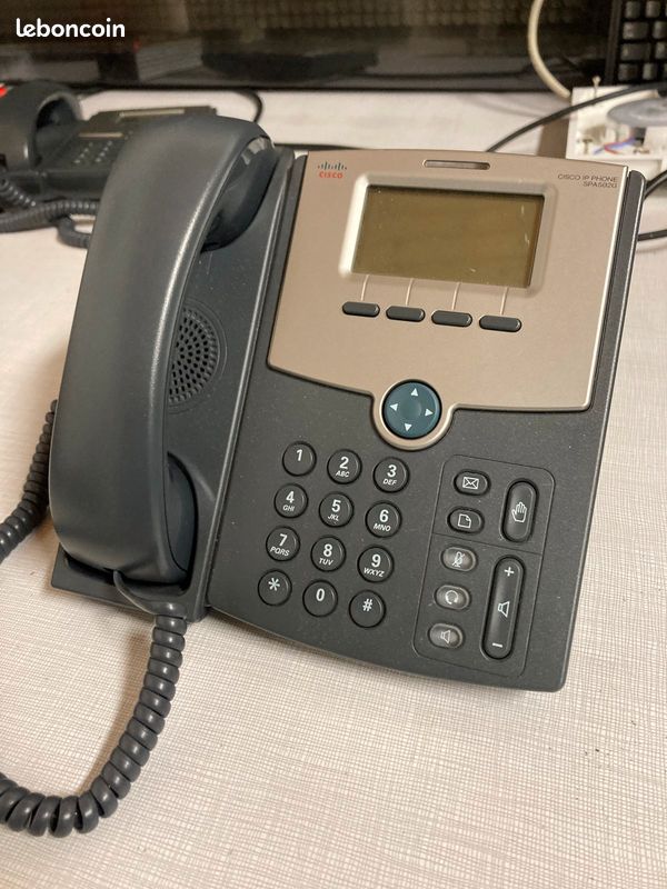 Téléphone IP Sip Cisco SPA502G (image 1)