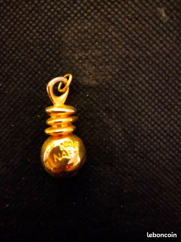 Pendentif doré vintage (image 2)