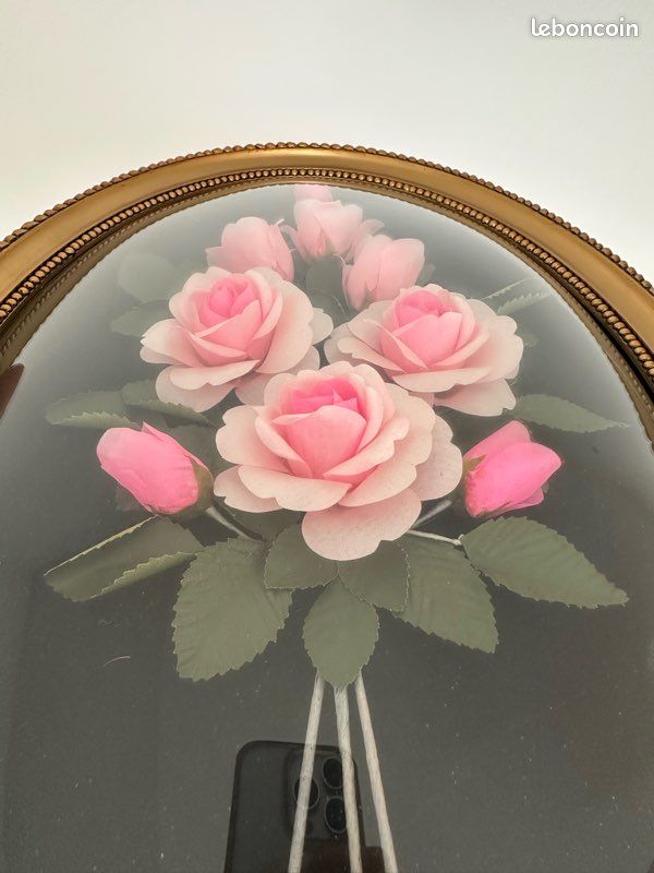 Broche Ancienne En Métal - Décor Floral Avec Verre Bombé - Couleur Dorée - Occasion