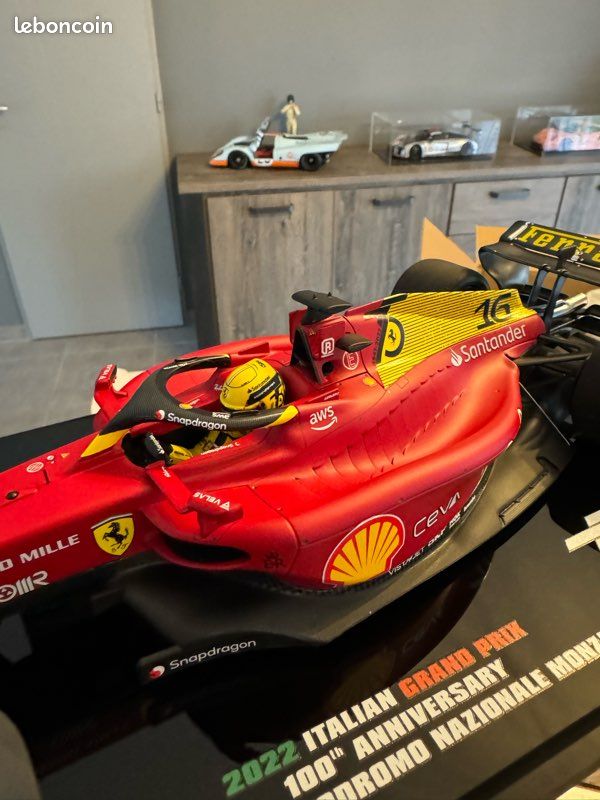 Ferrari SF-75 #16 Leclerc GP Monza 2022 1:18 BBR neuve