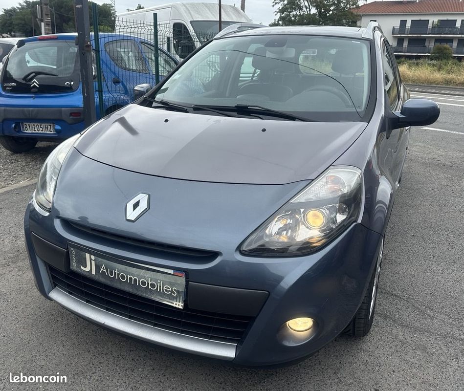 Clio III Estate 1.5 DCI 105 BV6 EXCEPTION TOIT OUVRANT (image 4)