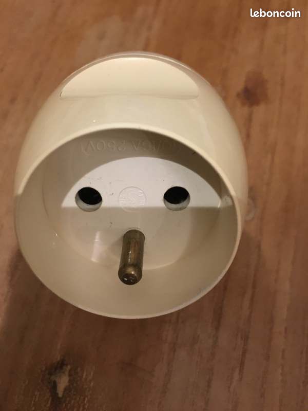 Adaptateur broche LEGRAND 16A vers 20A (image 7)