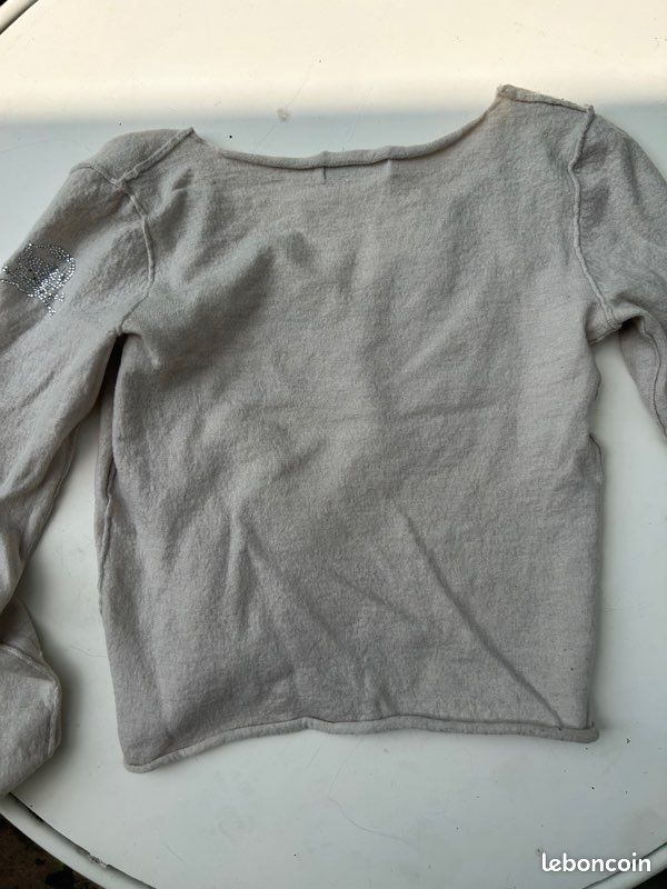 Pull fin zadig et Voltaire couleurs crème avec la tête de mort (image 6)