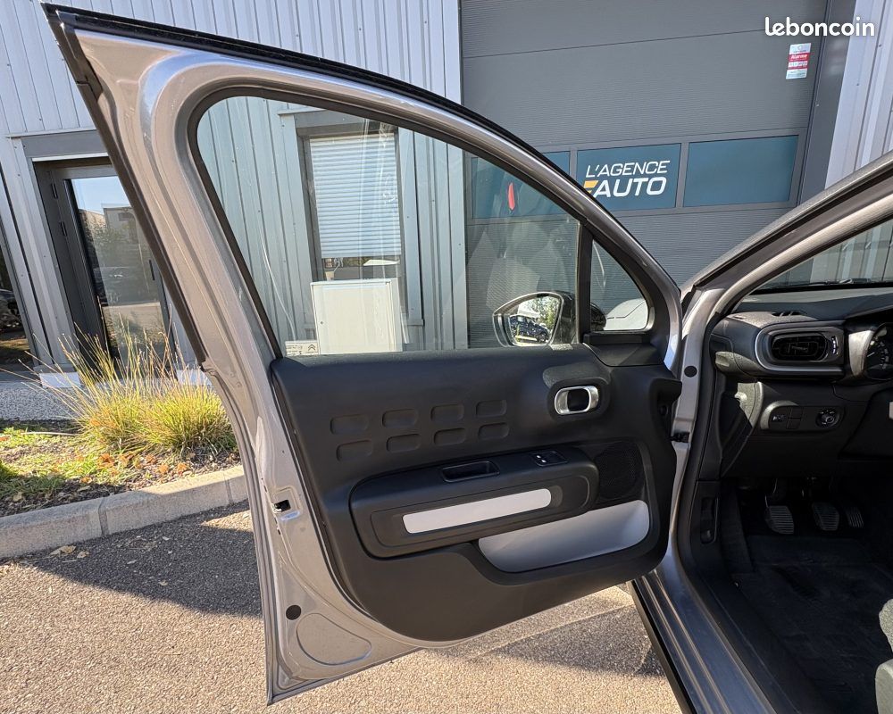 CITROEN C3 - Finition LIVE - 83 ch - DISTRIBUTION NEUVE - Entretient complet - Garantie 6 mois (image 18)