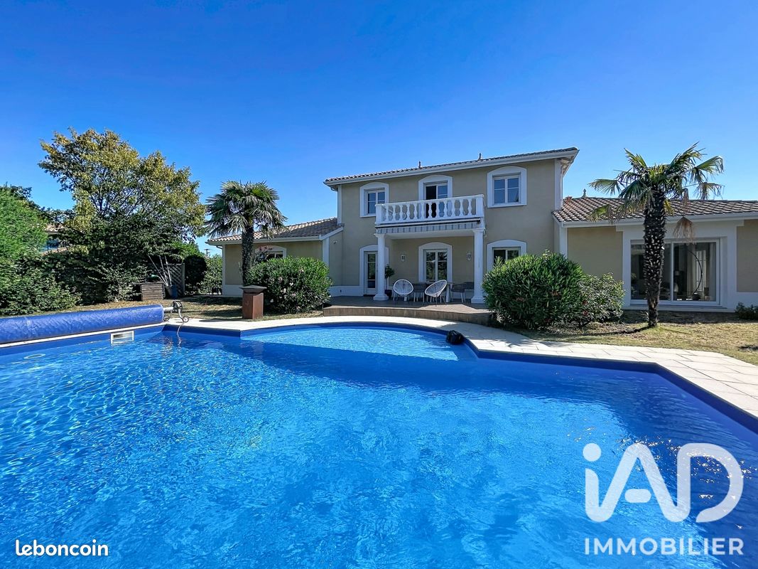 Maison 6 pièces 190 m² · à Vourles · 190 m² · 1 045 000 €