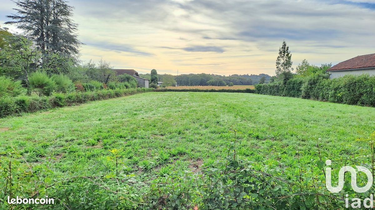 Terrain 2100 m² · à Pouyastruc · 2 100 m² · 63 500 €