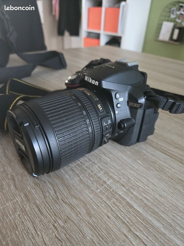 Appareil photo Nikon D5300 + 2 objectifs (image 1)
