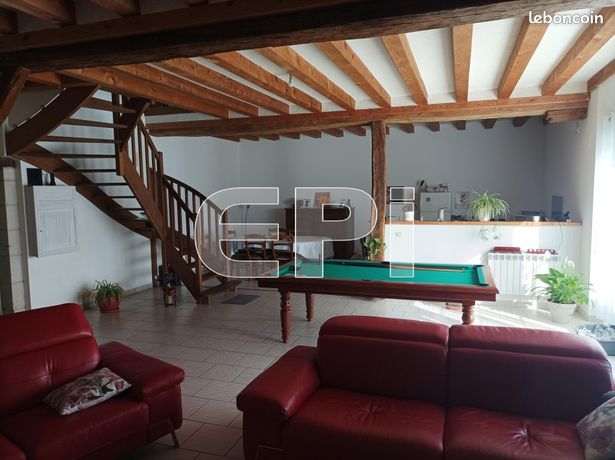Propriété 9 pièces 255 m²