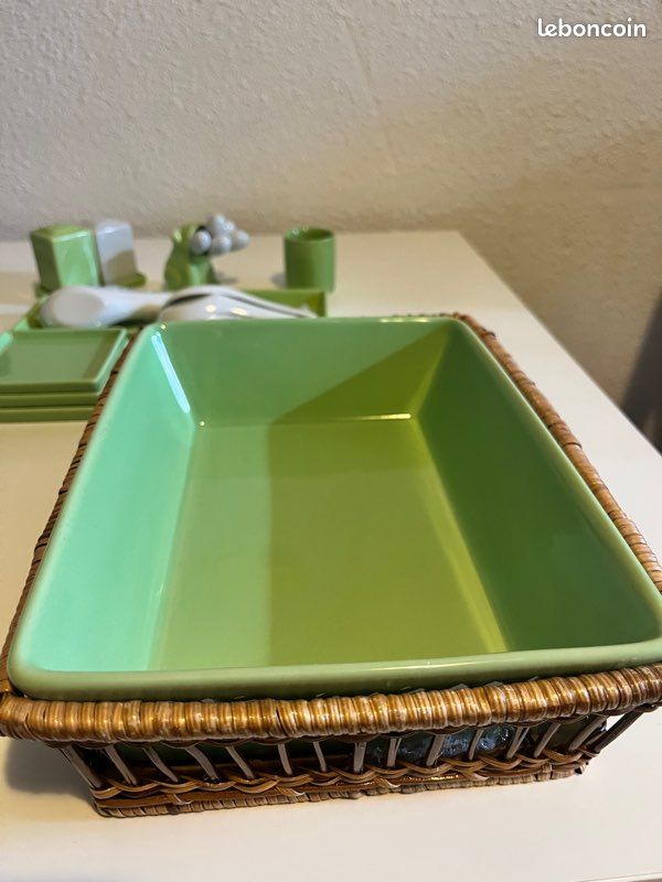 Ensemble de vaisselle japonaise en céramique avec plateau en osier (image 5)