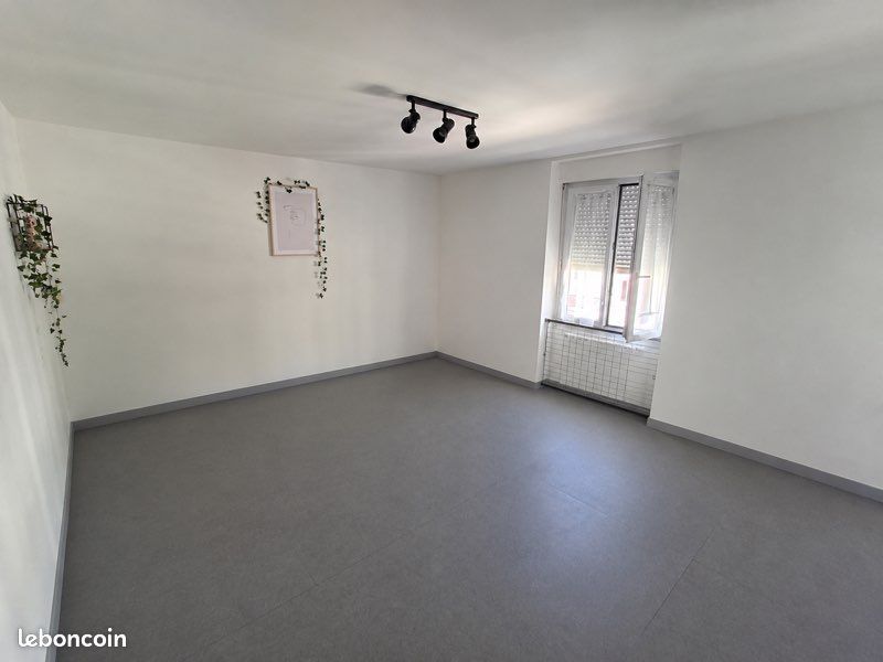 Appartement 2 pièces 38 m² · à Neuville-de-Poitou · 38 m² · 580 €