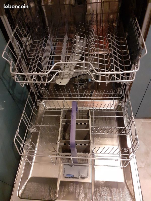 Machine à vaisselle encastrable (image 1)