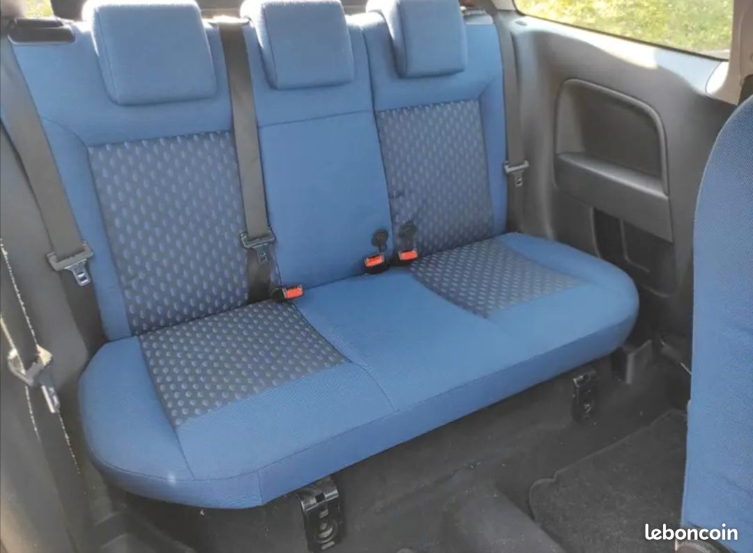 Ford Fiesta - 97200 kms - 1ère MAIN - moteur à chaîne - climatisation (image 3)