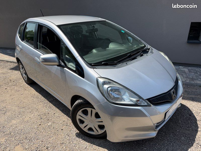 Honda Jazz Élégance 1.4 i-VTEC 100 cv 10/2014 1ere Main Clim Régulateur Bluetooth (image 1)
