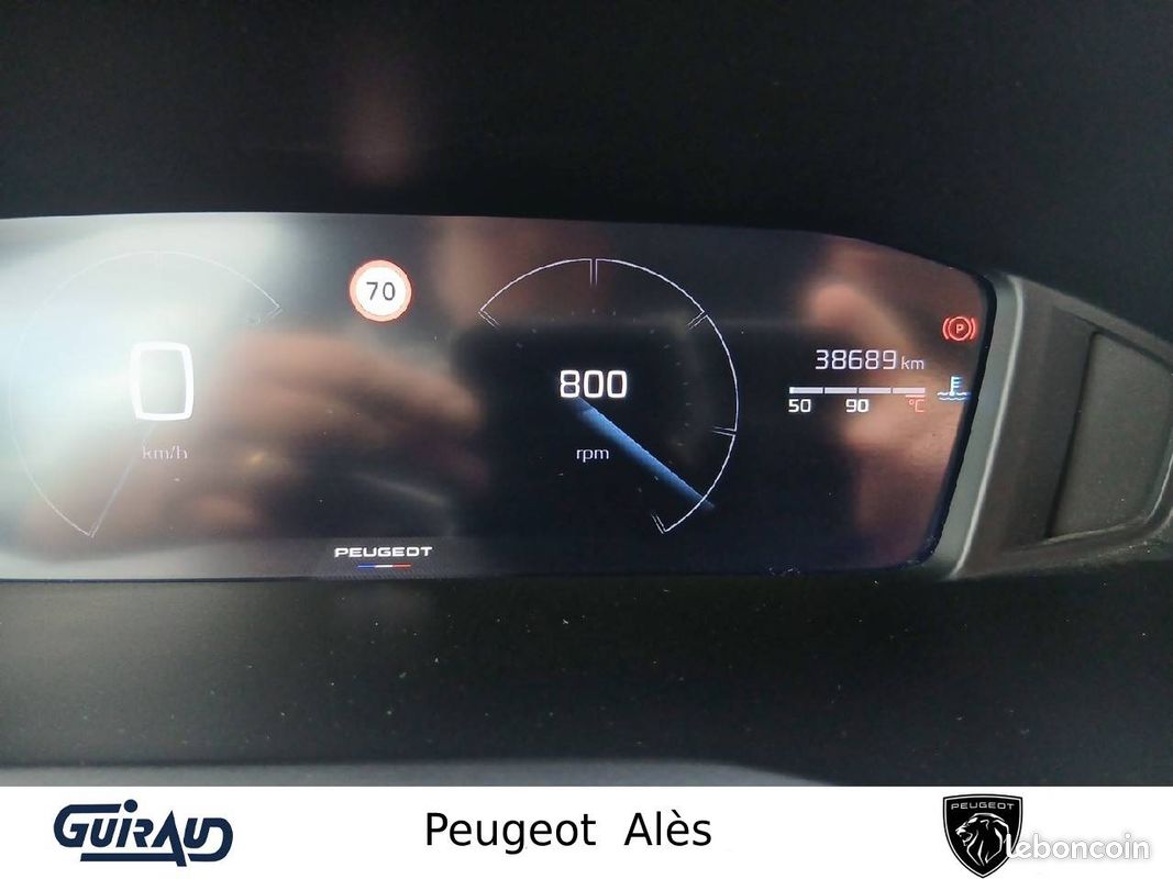 PEUGEOT 208 PureTech 100 S&S BVM6 Allure (image 23)