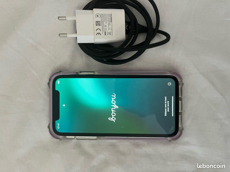 Je vends mon iPhone XR très bon état je me sert plus car j’ai eu un nôtre iPhone ma fille m’a offert (image 6)