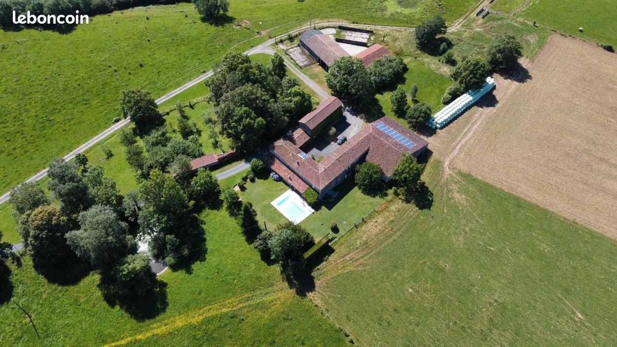 Maison 5 pièces 220 m² · à Fréjairolles · 220 m² · 495 000 €