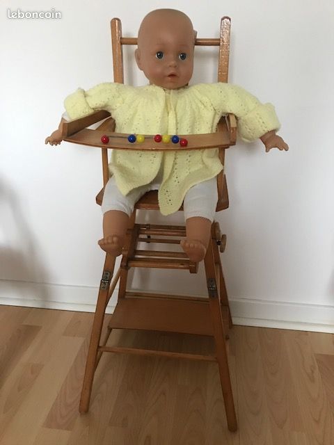 Je vends ancienne petite chaise haute pour poupées collectionneurs - Collection