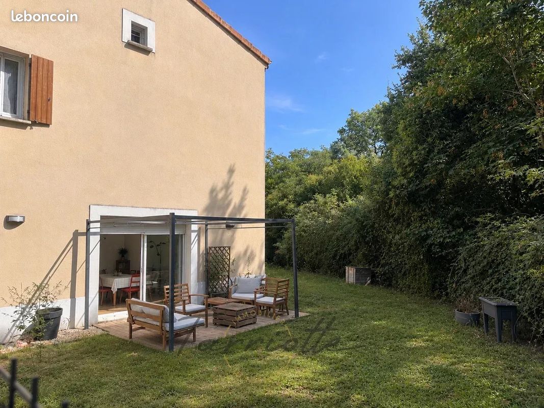 Maison 4 pièces 95 m² · à Montélimar · 95 m² · 1 150 €/mois