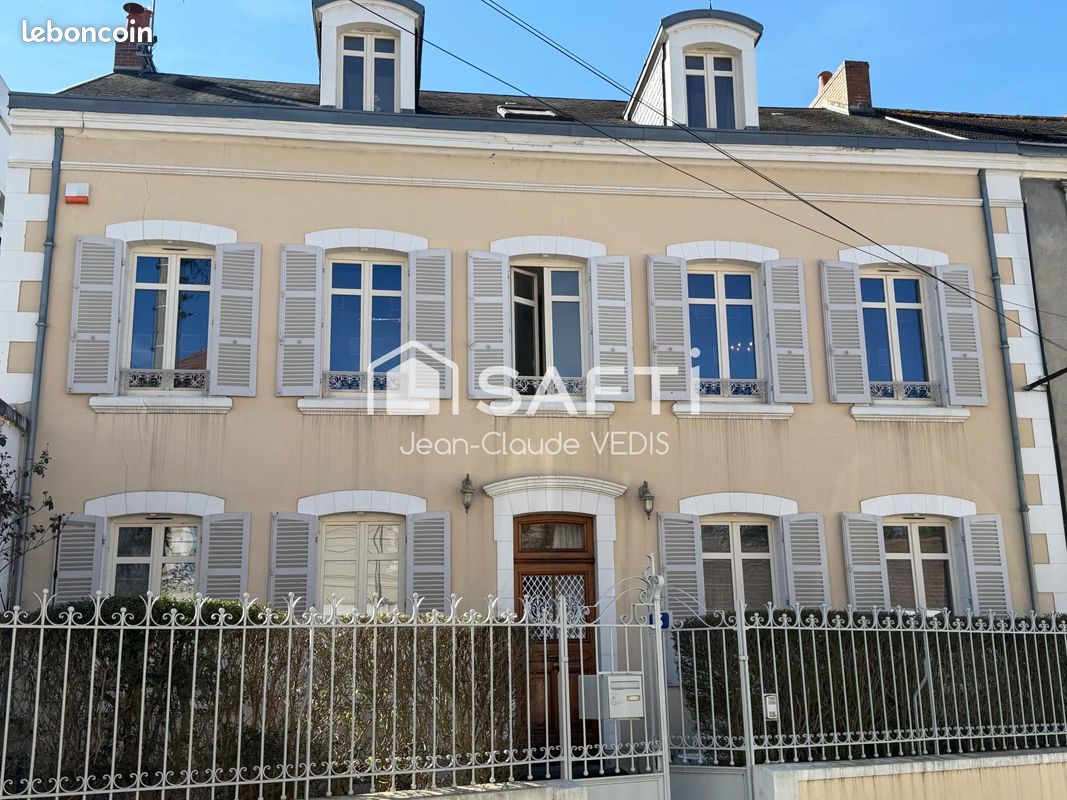 Propriété 10 pièces 280 m² (image 1)