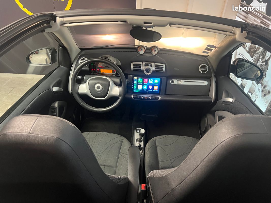 SMART Fortwo II (2) Cabrio Passion MHD 71 Softtouch - Apple CarPlay & Android auto - Feux automatiques - Pneus avant neufs - Révisée pour la vente (image 12)
