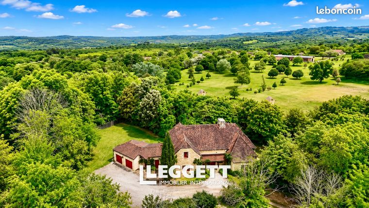 Maison 8 pièces 225 m²
