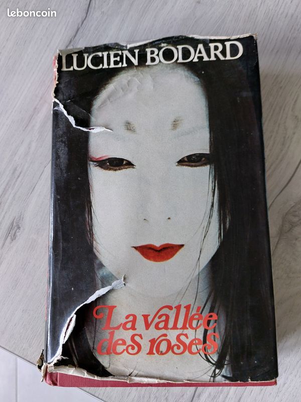 Livre "La Vallée des Roses" (image 1)