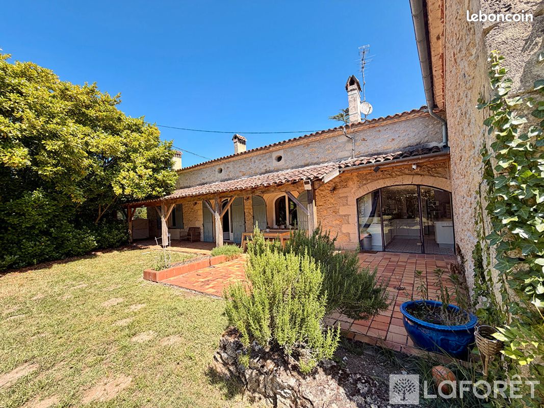 Maison 12 pièces 401 m² · à Illats · 401 m² · 479 000 €
