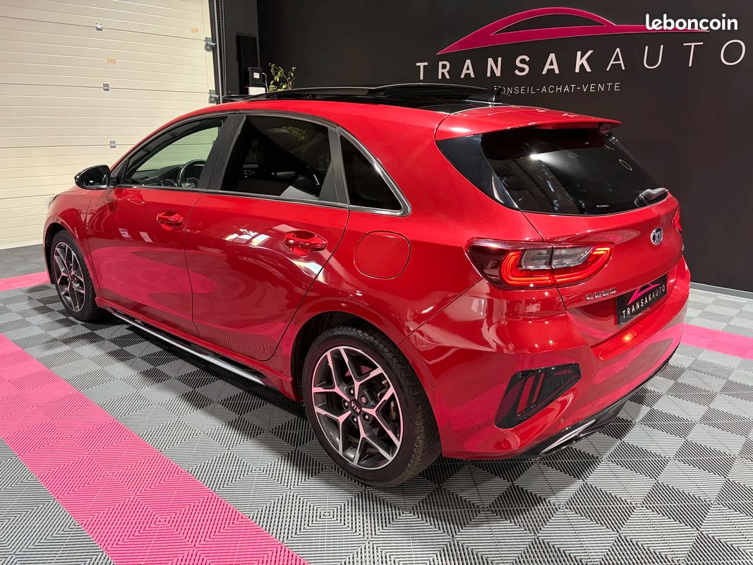 Kia CEED 1.4 140 GT Line Premium FULL ENTRETIEN KIA / TOIT OUVRANT / VOLANT CHAUFFANT (image 3)