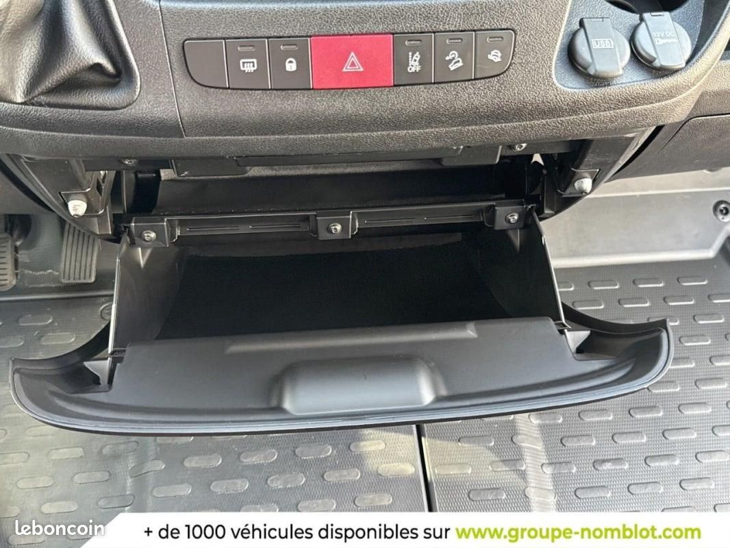 Citroën Jumper FOURGON TOLE 33 L1H1 BLUEHDi 140 S&S BVM6 (image 27)