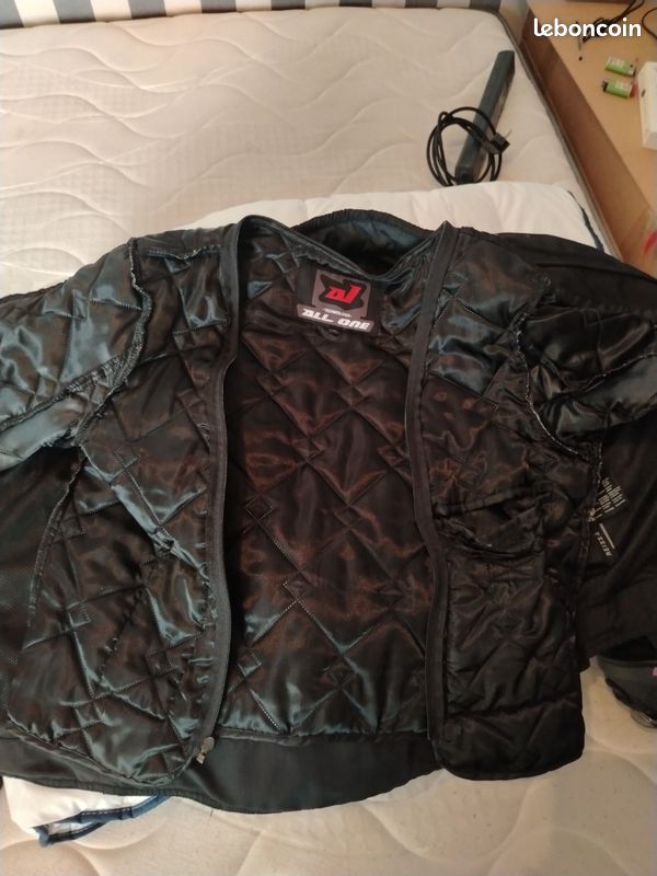 Blouson de moto très bon état (image 2)