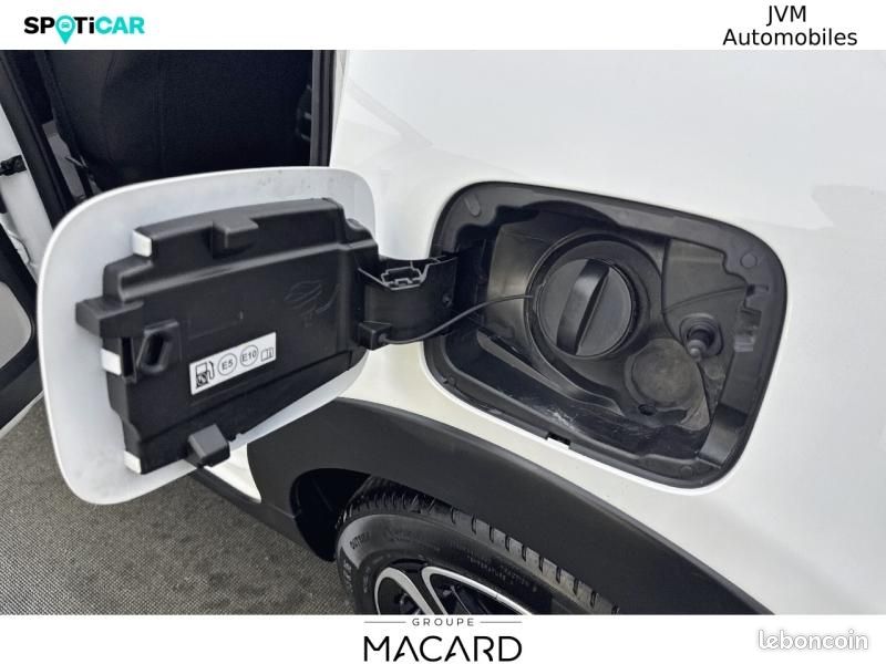 Citroen C3 1.2 PureTech 110ch S&S Shine 120-123g (image 30)